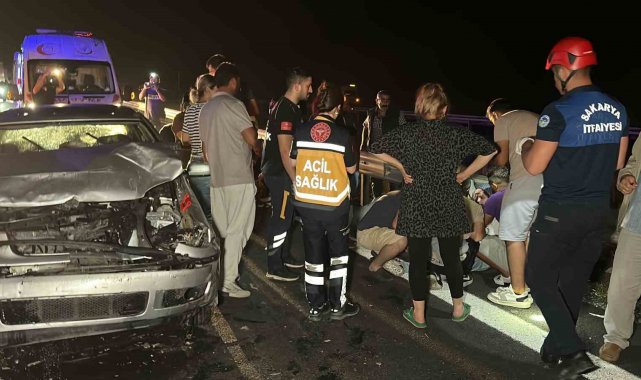 5 aracın karıştığı kazada 14 kişi yaralandı