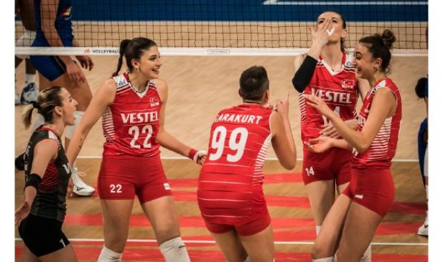 A Milli Kadın Voleybol Takımı, Milletler Ligi'nde yarı finale yükseldi