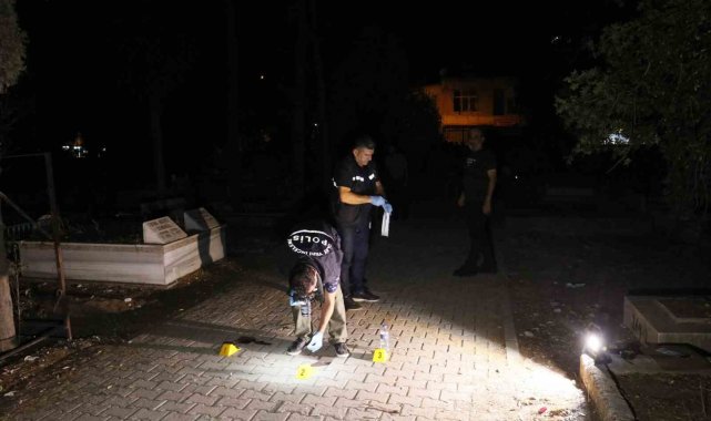 Adana'da bir genç mezarlıkta başından vurulmuş halde bulundu