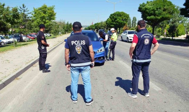 Afyonkarahisar'da düzensiz göçmen denetimi