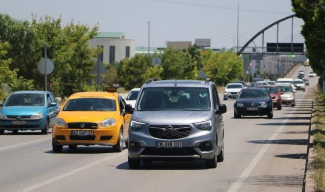Afyonkarahisar'dan 1 haftada 952 bin araç geçiş yaptı