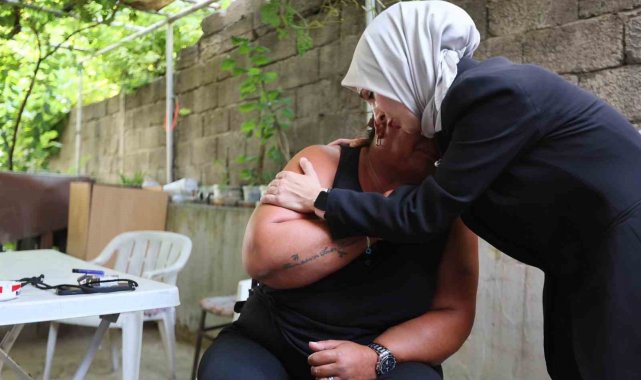 Aile ve Sosyal Hizmetler Bakanı Göktaş, sel felaketinin yaşandığı bölgede
