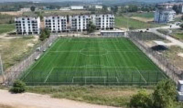 Akçalar'a futbol sahası