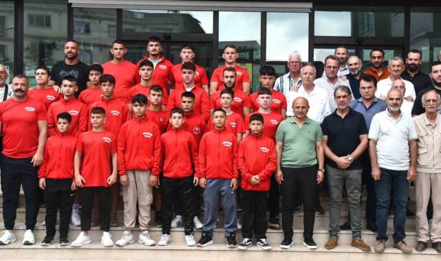 Altınovalı Pehlivanlar, Kırkpınar'a dualarla uğurlandı