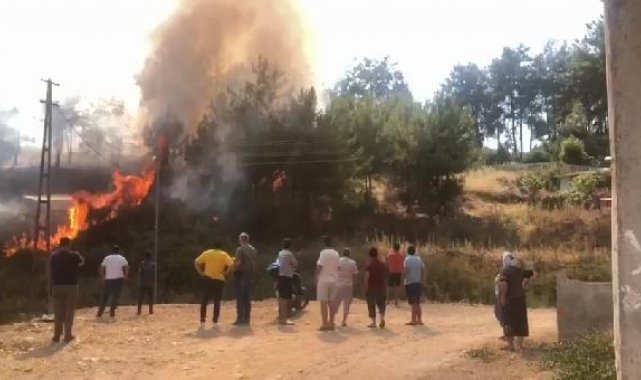 Anamur'da yerleşim yeri yakınında orman yangını