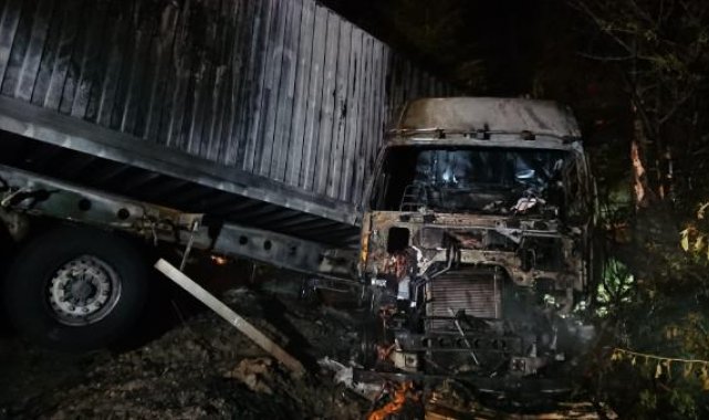 Ankara'da Makine ve Kimya Endüstrisi yakınında yanan TIR'daki patlama endişe yarattı