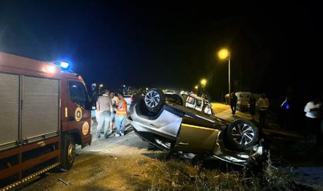 Antalya'da cip ile hafif ticari araç çarpıştı; 2 ölü, 1 yaralı