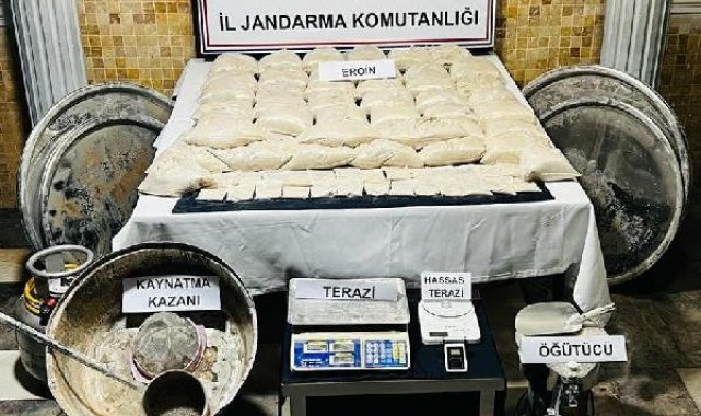 Antalya'da jandarma 68 kilo eroin ele geçirdi; 2 gözaltı