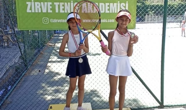 Antalya'daki tenis turnuvasında Kaya kardeşler ikinci oldu