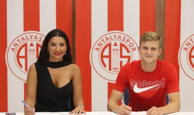 Antalyaspor, Jakub Kaluzinski'yi kadrosuna kattı