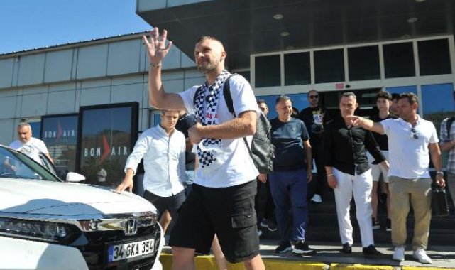 Ante Rebic, Beşiktaş için İstanbul'a geldi
