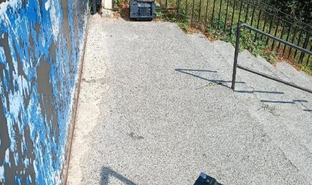 Arnavutköy'de çaldıkları motosikletle ev ve okuldan hırsızlık yaptılar