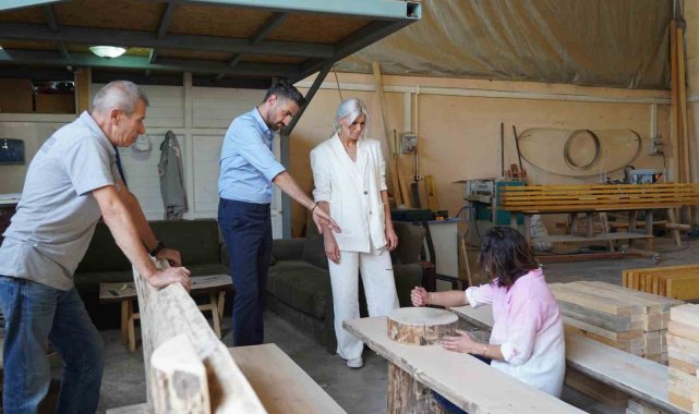 Atölye çalışmalarını yerinde inceledi