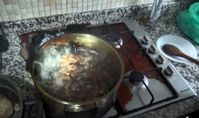 Avcılar'da reçel yaparken evi yakıyordu