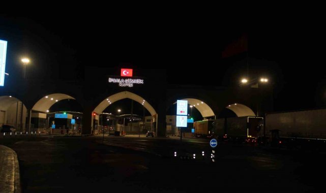 Avrupa'ya gitme hayaliyle tırın dorsesine giren 4 göçmen öldü