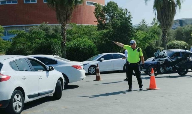 Aydın'da trafik ekiplerinden 'KPSS' seferberliği