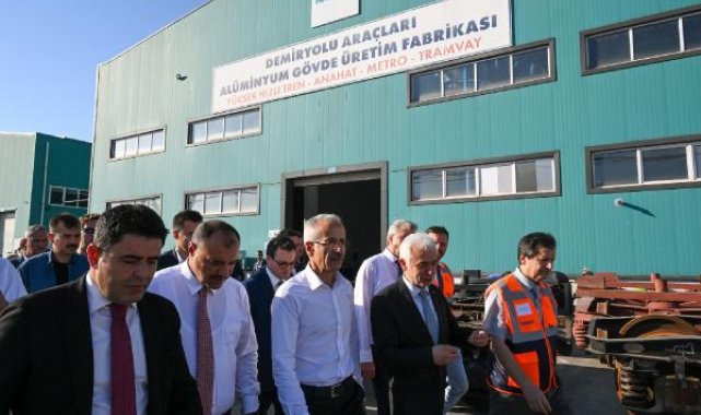 Bakan Uraloğlu: Milli hızlı trenimizde tasarım çalışmalarımızı yüzde 90 oranında tamamladık