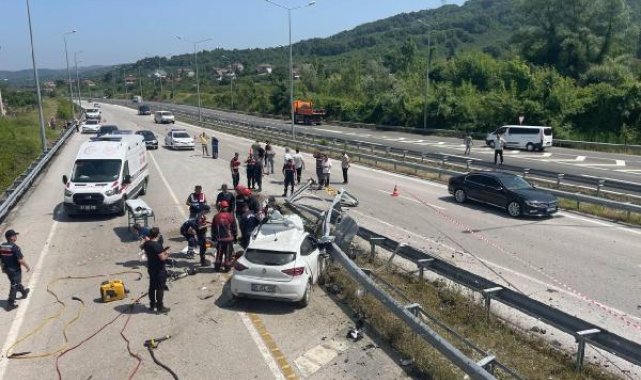 Bariyerlere çarpan otomobilin sürücüsü öldü