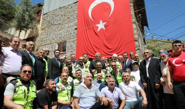 Başbağlar'da, PKK'nın 30 yıl önce katlettiği 33 kişi dualarla anıldı