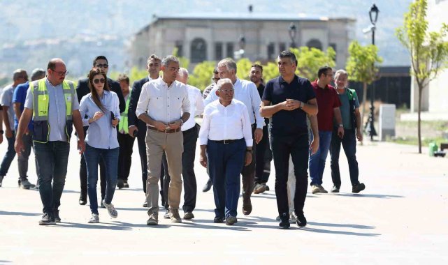Başkan Büyükkılıç Recep Tayyip Erdoğan Millet Bahçesi'ndeki Çalışmaları İnceledi