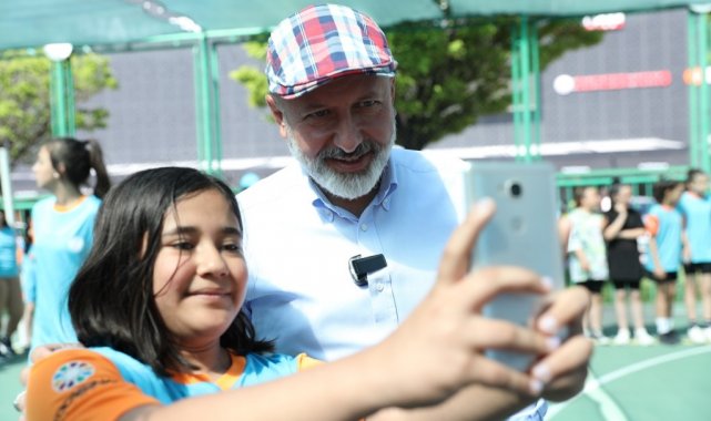 Başkan Çolakbayrakdar; Gençlere Yeni Projelerin Müjdesini Verdi
