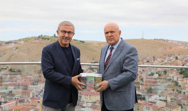 Başkan Pekmezci mevkidaşını Bayburt'ta ağırladı