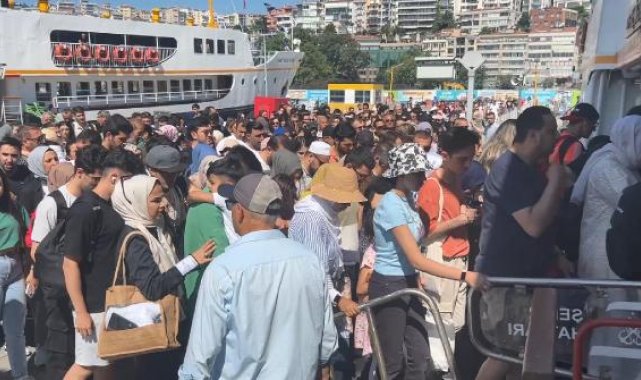 Bayramın son gününde Adalar'da yoğunluk