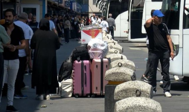 Bayrampaşa'daki 15 Temmuz Demokrasi Otogarı'nda dönüş hareketliliği sürüyor