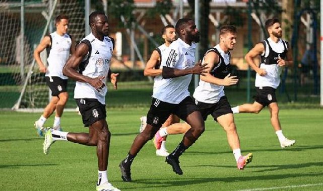Beşiktaş, kondisyon ve taktik çalıştı