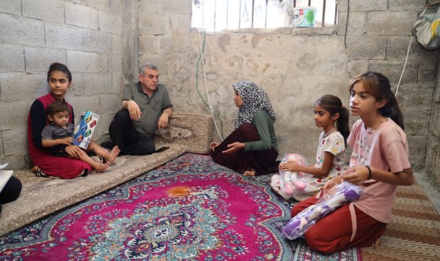 Beyazgül, çocuklarla yakından ilgilendi