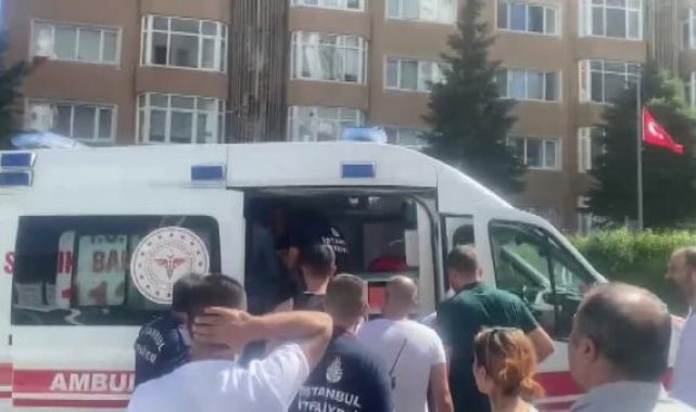 Beylikdüzü'nde 6 yaşındaki çocuğun parmağı yürüyen merdivenlere sıkıştı