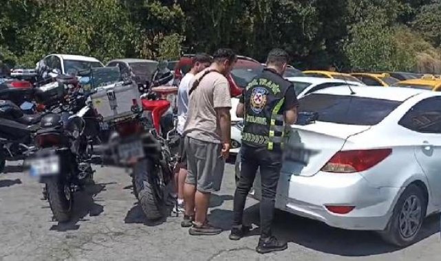 Beyoğlu'nda kaldırımdakilerin üzerine motosiklet sürenlere ceza