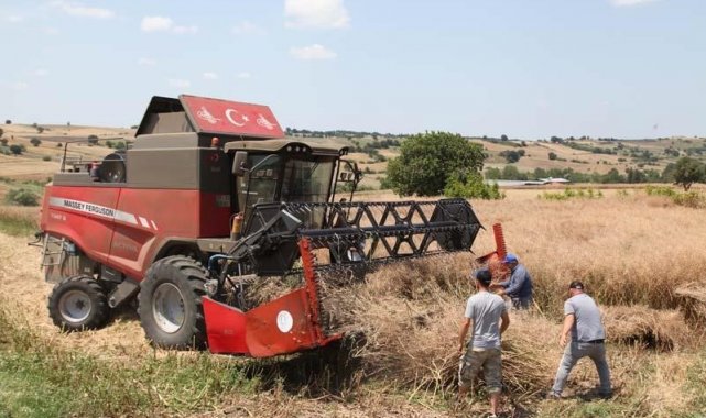 Biga'da 'Kanola Ekelim Yağ olsun, Bal Olsun' projesi çerçevesinde tarla günü düzenlendi