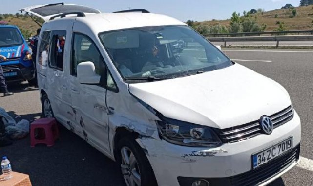 Bolu TEM geçişinde 2 hafif ticari araç çarpıştı: 9 yaralı