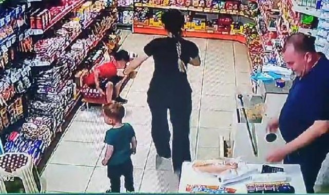 Bolu'da iki kardeşin marketteki komik anları kamerada