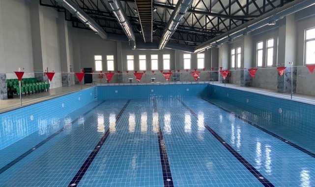 Bozdoğan yarı olimpik yüzme havuzu gün sayıyor