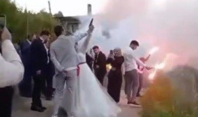 Bu görüntüler pes dedirtti, gelin eline silahı aldı havaya ateş etti