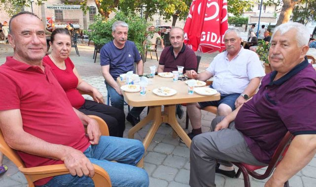 Bu mahallede hayır yemekleri büyük ilgi çekiyor