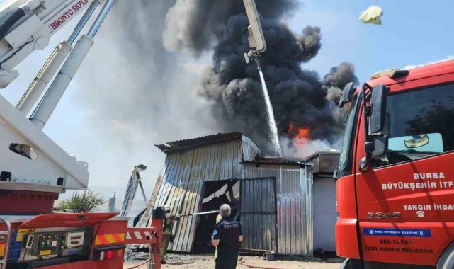 Bursa itfaiyesi 1 ayda 2 bin 358 olaya müdahale etti