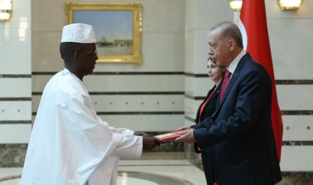 Büyükelçilerden Cumhurbaşkanı Erdoğan'a güven mektubu