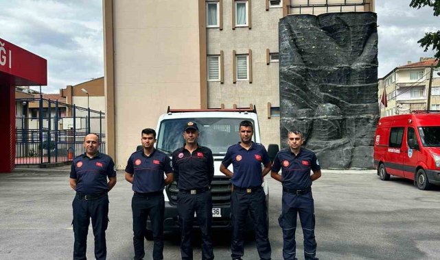 Büyükşehir İtfaiyesi, Bartın'daki sel felaketinde yaraları sarıyor