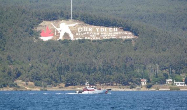 Çanakkale'de teknede 83 kaçak göçmen ile 2 organizatör yakalandı