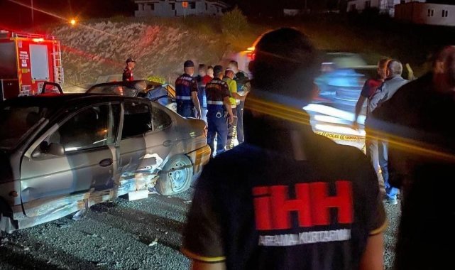 Çankırı'da iki otomobil çarpıştı: 1 ölü, 9 yaralı