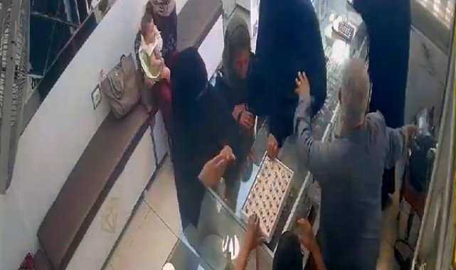 Çarşaf giyip kuyumcudan 200 gram altın çaldı