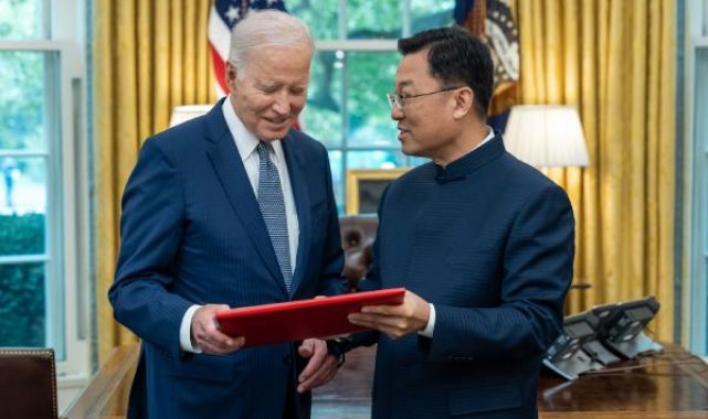 Çin'in yeni Washington Büyükelçisi Biden'a güven mektubunu verdi