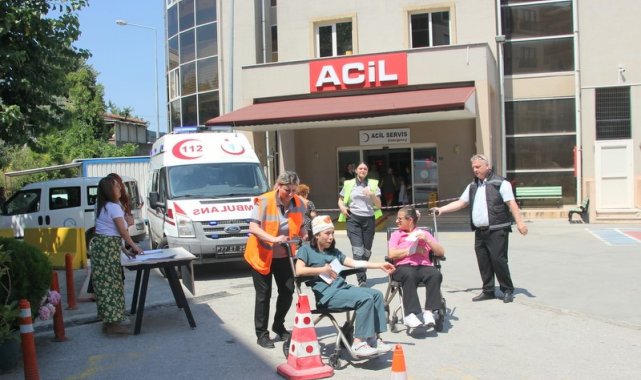 Çınarcık Devlet Hastanesi'nde gerçeğini aratmayan tatbikat