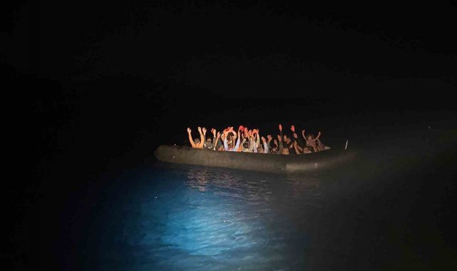 Datça'da 30 göçmen yakalandı