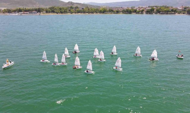 Denizcilik ve Kabotaj Bayramı yarışları İznik'te başladı