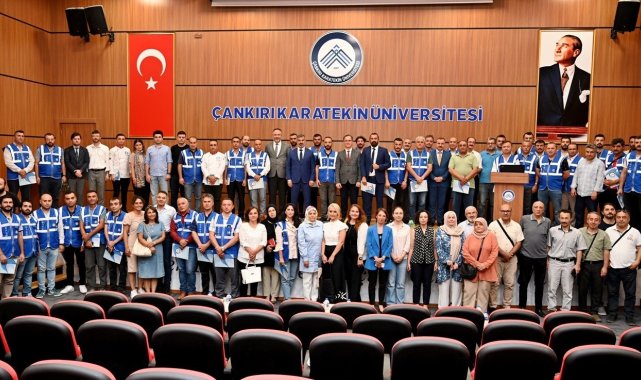 Deprem bölgesinde görev yapan ÇAKÜ personellerine vefa