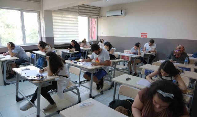 Devlet memuru olmak isteyenler bu kursa akın ediyor